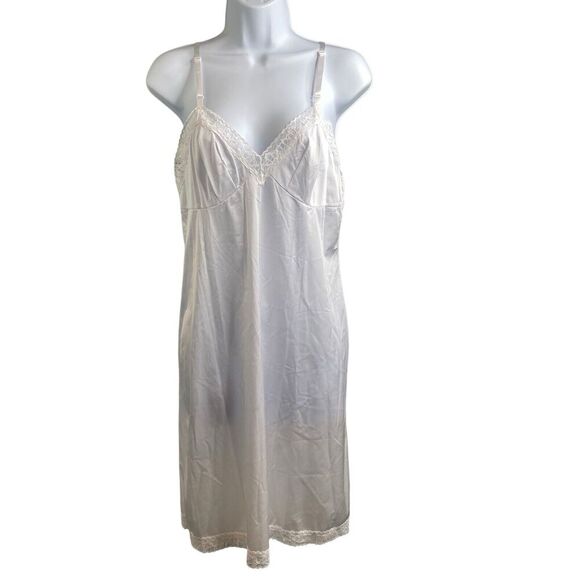 Vanity Fair Women's White Slip‎ Nightgown Dress Size S Sheer Babydoll Lingerie - Picture 1 of 9